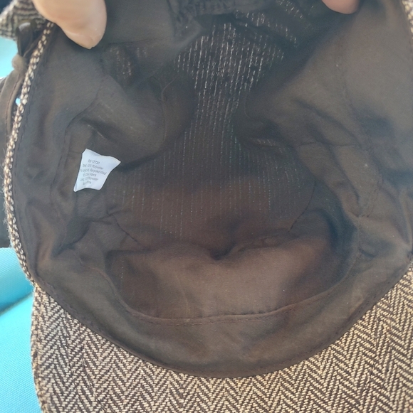 Gorgeous Brown Box Hat Perfect for Fall! - Picture 2 of 12